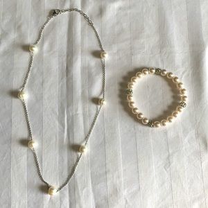 Pearl necklace and pearl bracelet